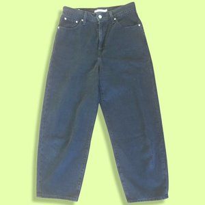 Levi's Black Balloon Leg Size 27